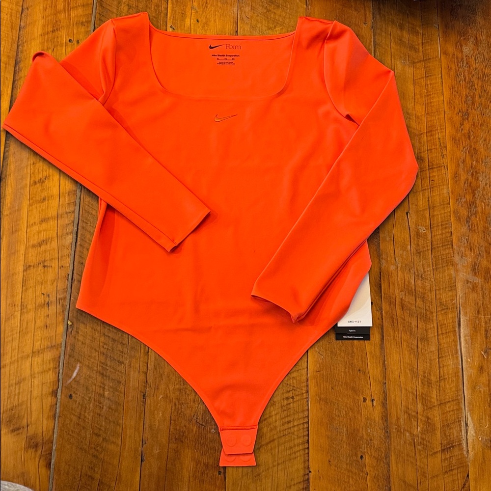Nike Women's Form Long-Sleeve Bodysuit 'red orange HQ8296-833 NWT X-large